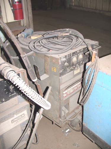 LINCOLN IDEALARC #R3S-400 DC, 400A, stick, cables, cart (830)