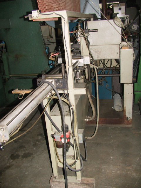 16 , ELU, No. SA 103/25, swivel, 4-1/4 SQ, automatic, pneumatic, 1986