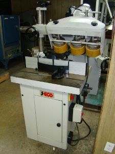 SECO, No. SK-28SP, 30 degrees tilt, 1 HP, 1 spindle dia., w/ feeder, 2003