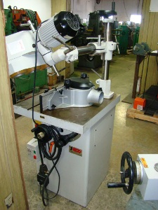 SECO, No. SK-28SP, 30 degrees tilt, 1 HP, 1 spindle dia., w/ feeder, 2003