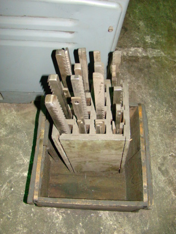 3/4 W. x 8 L., DAVIS, No. 4, 2 HP, tilting table, misc. tooling
