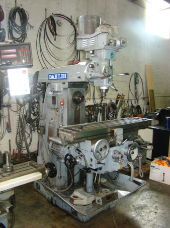 DAHLIH, #GH2200, #50 horz. spindle, #40 turret head, auto feed, 1988