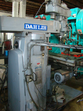 DAHLIH, #GH2200, #50 horz. spindle, #40 turret head, auto feed, 1988