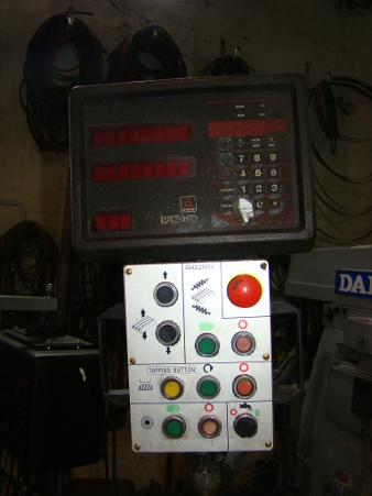 DAHLIH, #GH2200, #50 horz. spindle, #40 turret head, auto feed, 1988