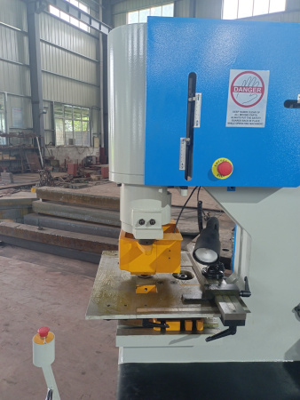 FICOM, #H-90, 90 ton, dual station, 7.5 HP, 5 stations, NEW