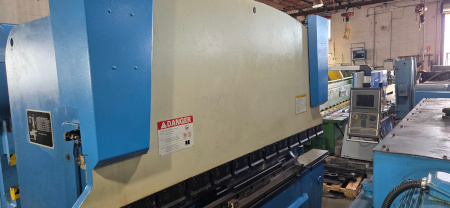 137 Ton, WJM, #WC67K-125x3200, 126 OAL, 106 BH, 15 HP, Delem DA65W, V Comp, 2007