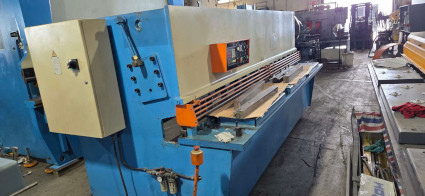 1/4 x 10' WJM, #QC12K-6x3200, 15 HP, hyd, Estun E21S BG, Sheet lift, 2007